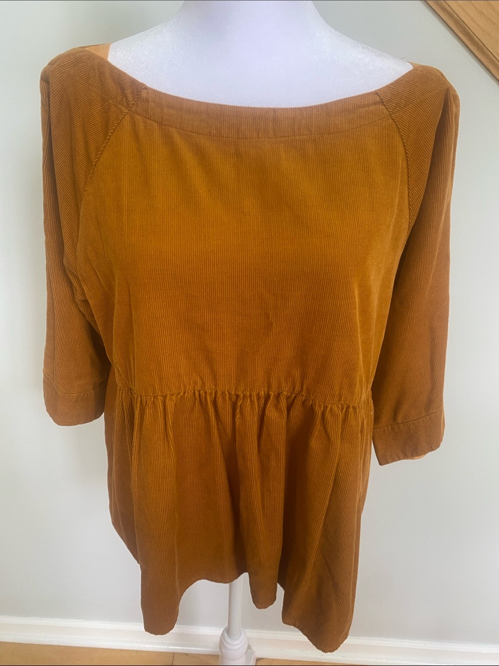 Maeve for Anthropologie XS Women’s Mustard Corduroy Peplum crop Top button back